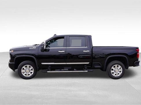 Certified 2024 Chevrolet Silverado 3500 High Country AWD/4WD image 9