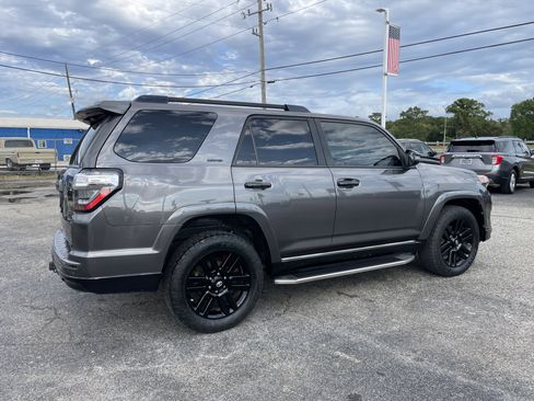 Used 2020 Toyota 4Runner Limited image 2