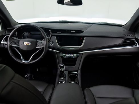 Certified 2023 Cadillac XT6 Luxury w/ LPO, Floor Liner Package image 12