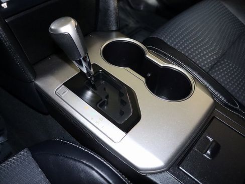 Used 2014 Toyota Camry SE image 20