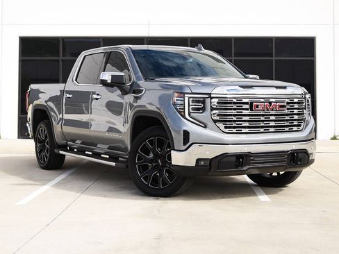 Used 2025 GMC Sierra 1500 SLT w/ SLT Premium Plus Package AWD/4WD image 1