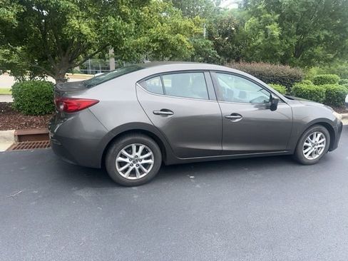 Used 2014 MAZDA MAZDA3 i Touring w/ Technology Package FWD image 4