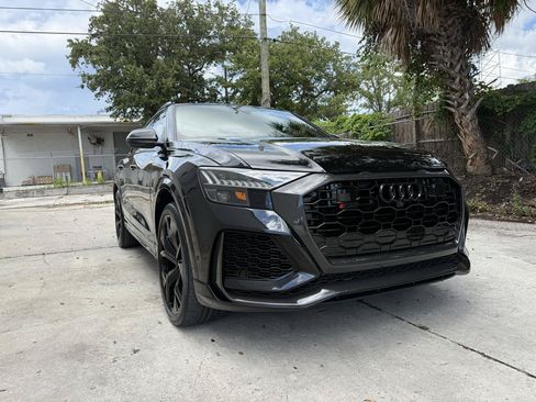 Used 2021 Audi RS Q8 w/ Carbon Optic Package AWD/4WD image 10