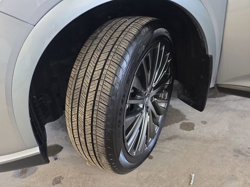 Used 2025 Lexus RX 350 w/ Convenience Package image 32