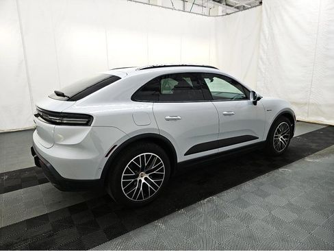 Used 2025 Porsche Macan 4 Electric w/ Premium Package AWD/4WD image 6