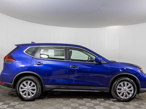 Used 2018 Nissan Rogue S AWD/4WD image 10