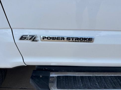 Used 2021 Ford F350 XLT w/ XLT Premium Package AWD/4WD image 14
