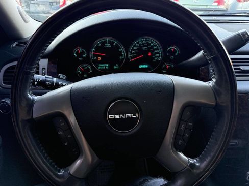 Used 2011 GMC Yukon Denali AWD/4WD image 16
