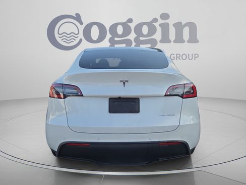 Used 2021 Tesla Model Y Long Range AWD/4WD image 4