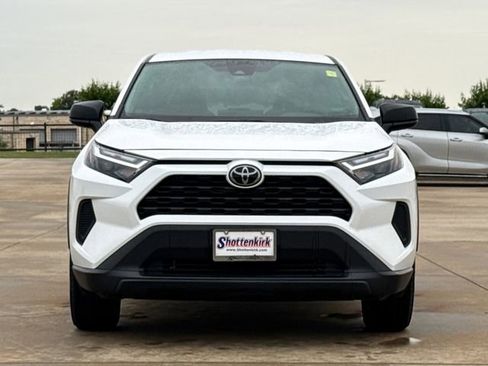 Used 2024 Toyota RAV4 LE FWD image 2