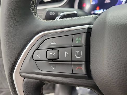 Used 2023 Jeep Grand Cherokee Altitude AWD/4WD image 23