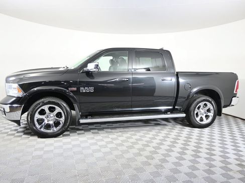 Used 2016 RAM 1500 Laramie w/ Convenience Group AWD/4WD image 2