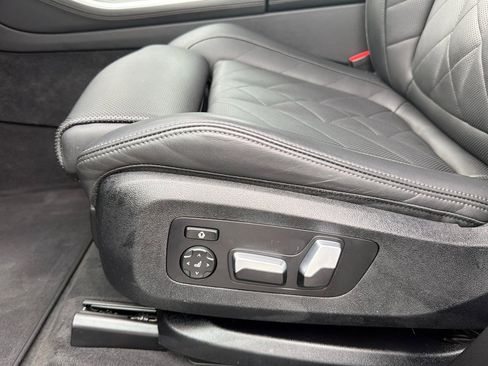 Used 2023 BMW X5 xDrive45e image 14