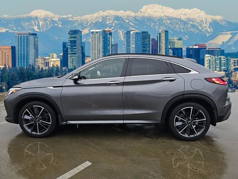 Certified 2023 INFINITI QX55 Essential image 4