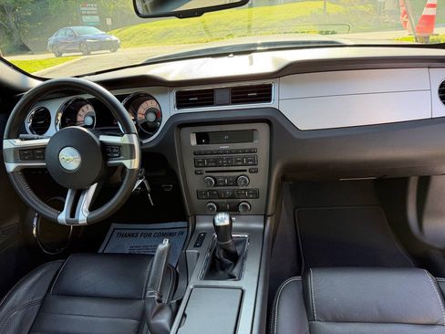 Used 2010 Ford Mustang GT RWD image 19
