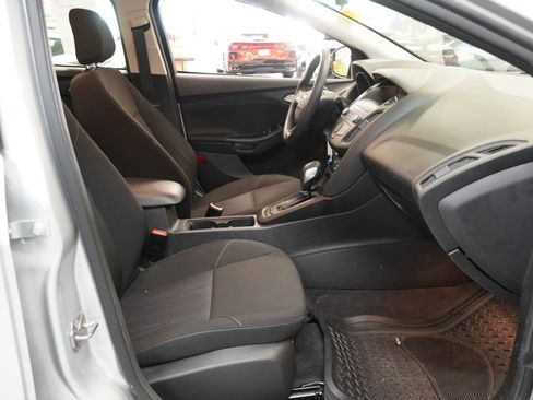 Used 2018 Ford Focus SE FWD image 22