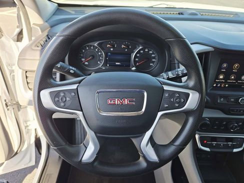 Used 2023 GMC Terrain SLE w/ Driver Convenience Package image 18