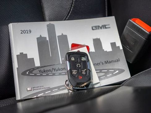 Used 2019 GMC Yukon XL SLT w/ Open Road Package AWD/4WD image 58