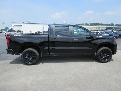 Used 2025 Chevrolet Silverado 1500 Custom Trail Boss AWD/4WD image 5