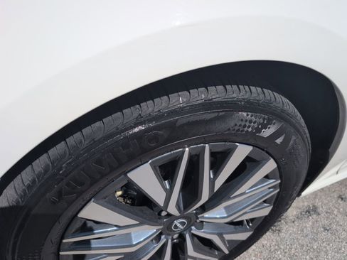 Used 2025 Nissan Altima 2.5 SV image 14