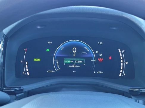 Used 2025 Toyota Camry LE image 8