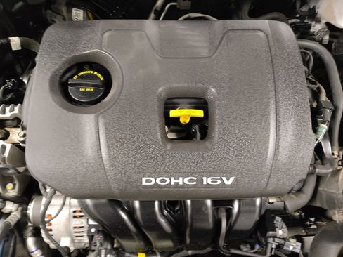 Used 2018 Hyundai Elantra SE w/ SE Connectivity Package 04 image 30