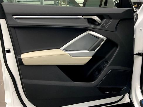 Certified 2024 Audi Q3 2.0T Premium Plus image 10