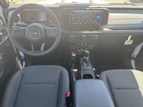 Used 2026 Jeep Wrangler Unlimited Sport AWD/4WD image 2