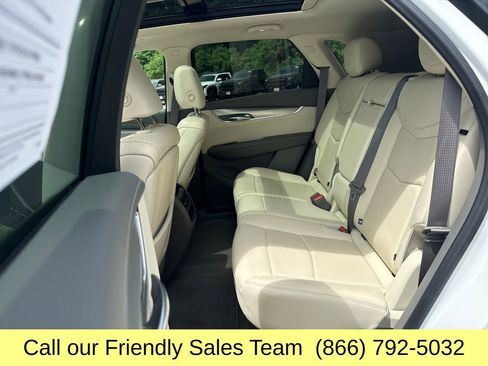 Used 2020 Cadillac XT5 Premium Luxury AWD/4WD image 31
