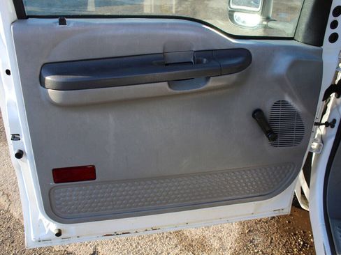 Used 2002 Ford F450 XL RWD image 16