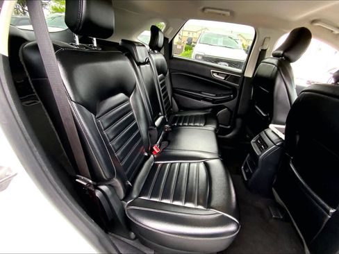 Certified 2022 Ford Edge SEL AWD/4WD image 18