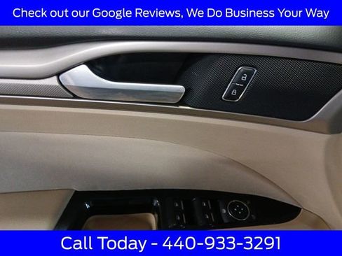 Used 2015 Ford Fusion SE image 17