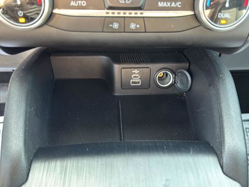 Used 2025 Ford Escape ST-Line image 15