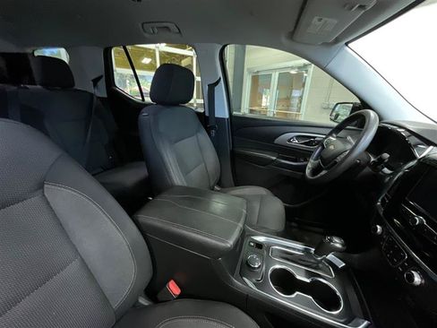 Used 2018 Chevrolet Traverse LS AWD/4WD image 29
