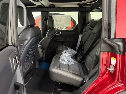 New 2025 Ford Bronco Badlands image 13