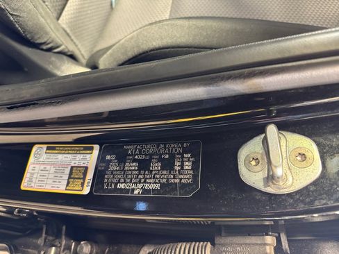 Certified 2023 Kia Soul S FWD image 31