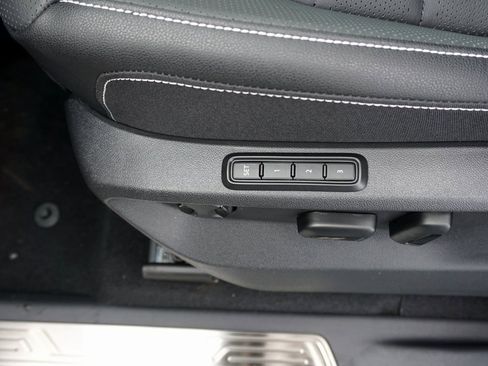 New 2026 Volkswagen Atlas SEL image 9