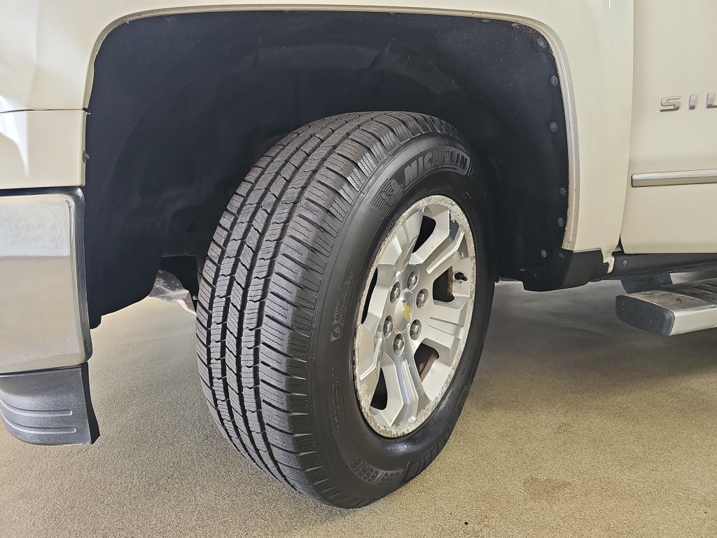 Used 2014 Chevrolet Silverado 1500 LTZ Z71 AWD/4WD image 39