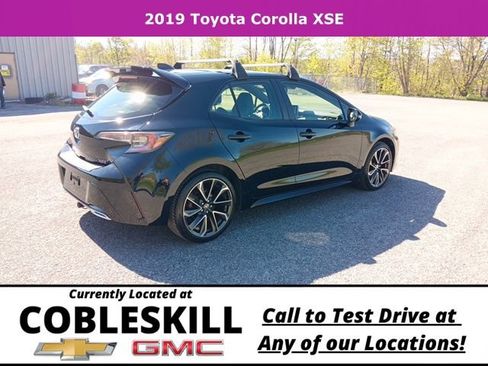 Used 2019 Toyota Corolla XSE FWD image 3