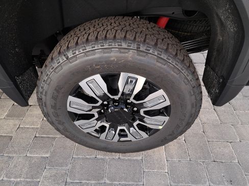 New 2026 GMC Sierra 2500 Denali w/ Denali Reserve Package image 10