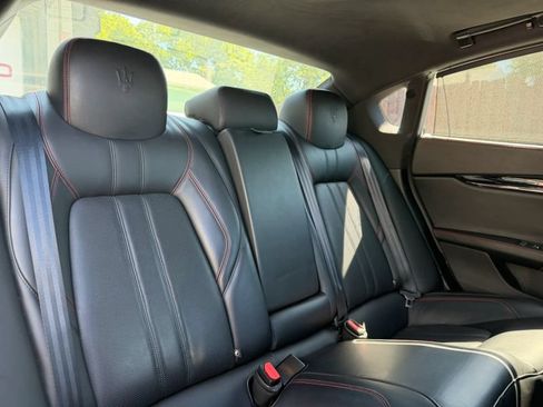 Used 2017 Maserati Quattroporte S GranSport RWD image 28