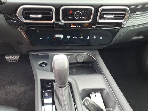 New 2026 Nissan Sentra SV w/ SV Convenience Package FWD image 21