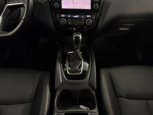 Used 2022 Nissan Rogue Sport SL w/ Premium Package FWD image 23