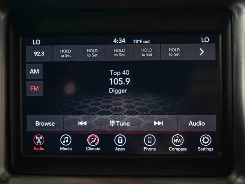 Used 2019 Dodge Challenger SXT image 14