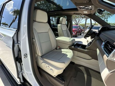 Certified 2026 GMC Yukon XL Denali w/ Denali Reserve Package AWD/4WD image 35