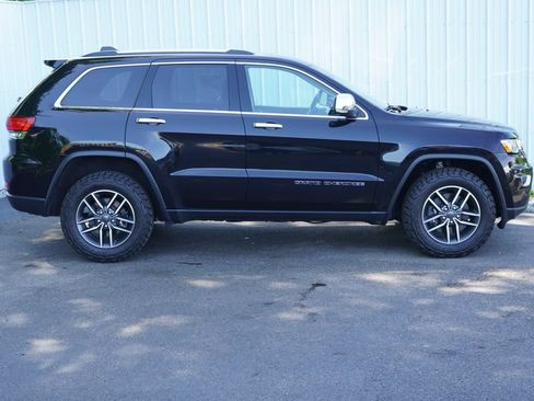 Used 2021 Jeep Grand Cherokee Limited AWD/4WD image 2