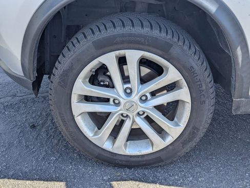Used 2015 Nissan Juke SV w/ Technology Package AWD/4WD image 12