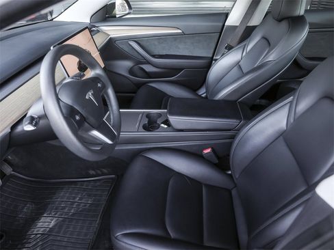 Used 2023 Tesla Model 3 Standard Range image 15