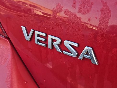 Used 2012 Nissan Versa 1.8 S FWD image 10