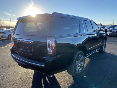 Used 2018 GMC Yukon XL Denali w/ Denali Ultimate Package image 9